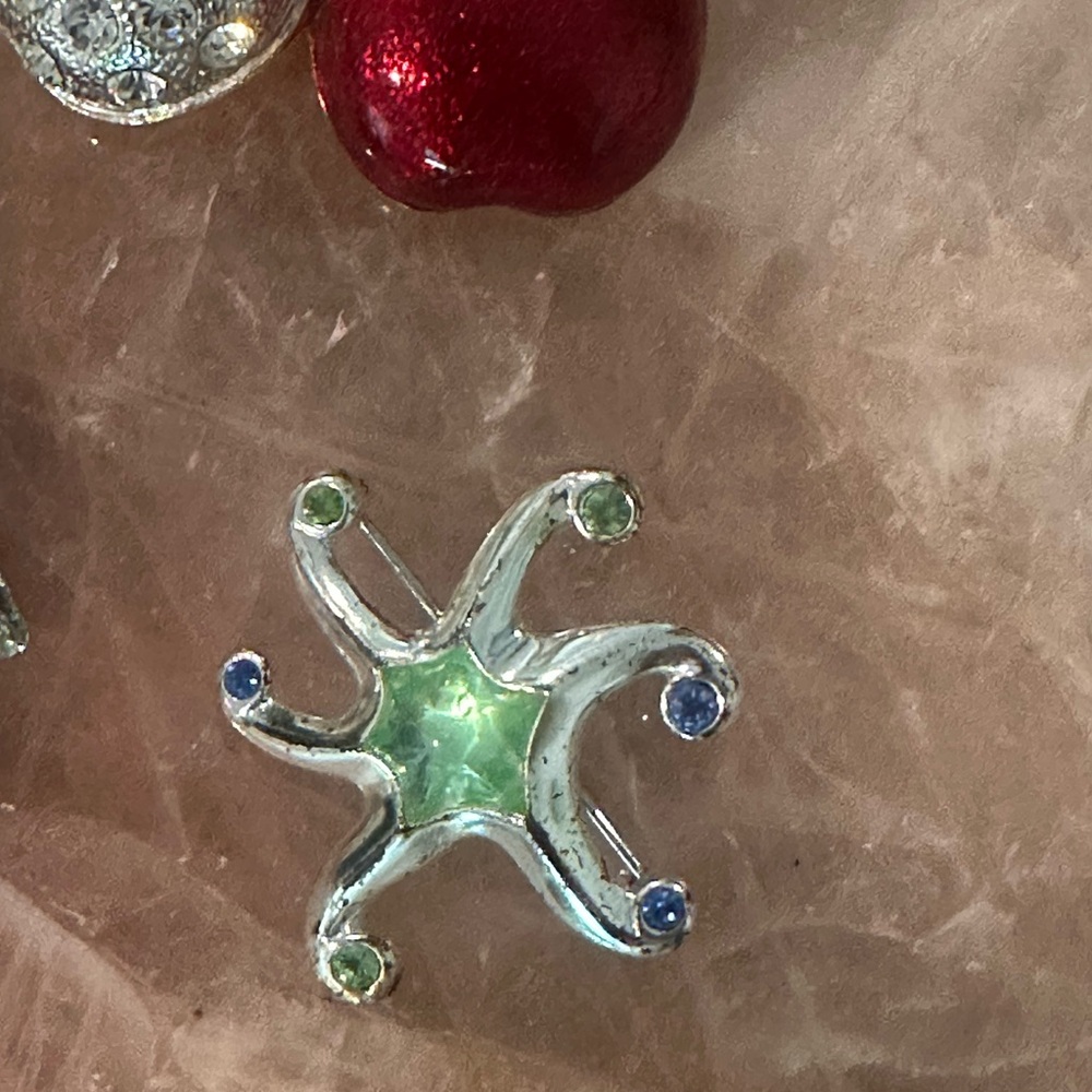 Colorful Brooch Pin Set - Picture 5 of 6
